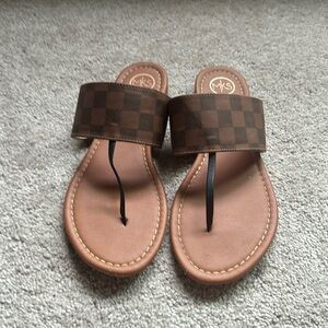 Women’s size 9 MKS sandals. Brown and black